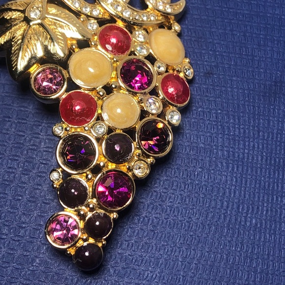 *Swarovski large Flower Brooch Pin - Picture 4 of 9